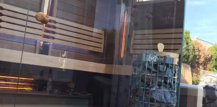 Exteriérová kombinovaná sauna rohová
