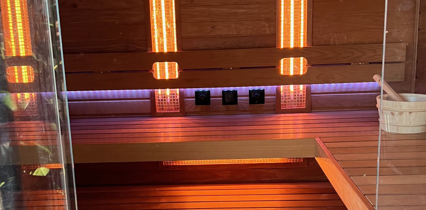 Fínska suchá sauna na tuhé palivo