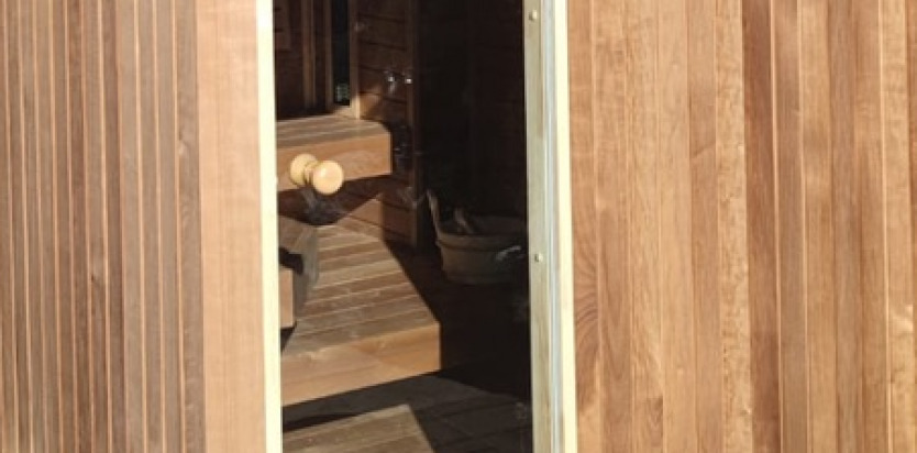 Exteriérová kombinovaná sauna xxl