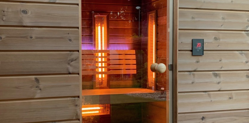 Exteriérová kombinovaná sauna 12